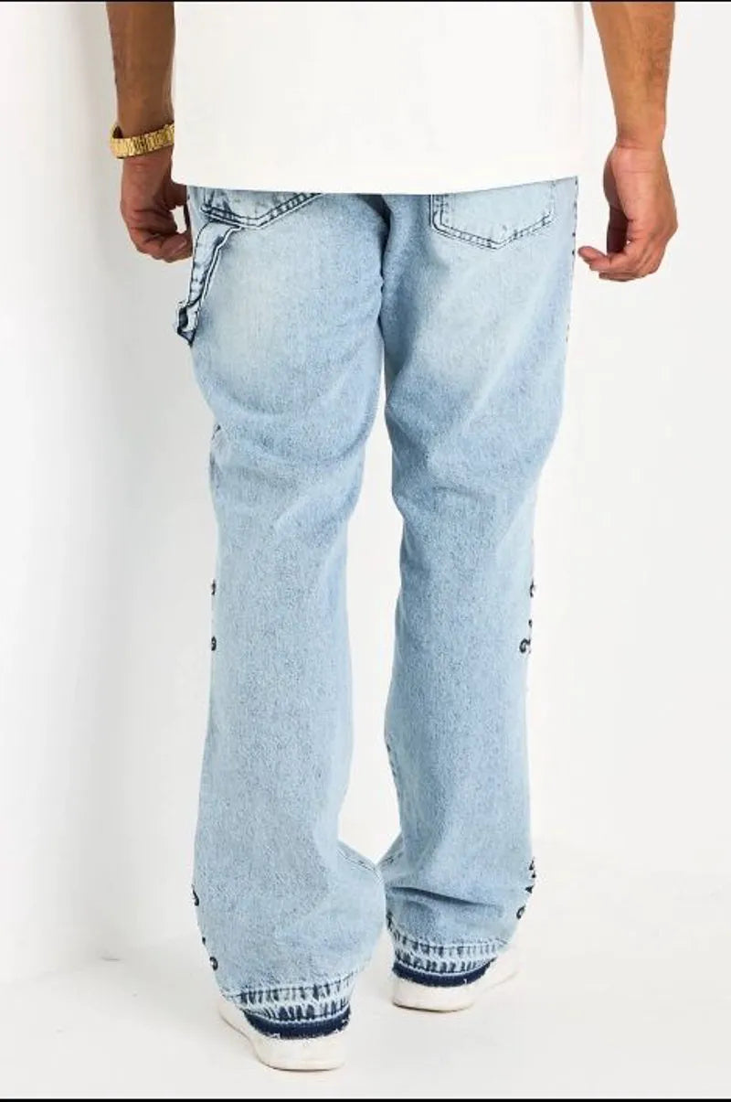 Jean bleu clair à motifs arabesques