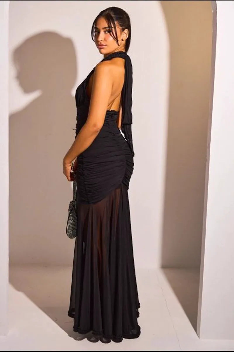 Robe longue noire à empiècement et effet drapé