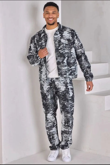 Two-piece set: black camouflage jacket and jeans