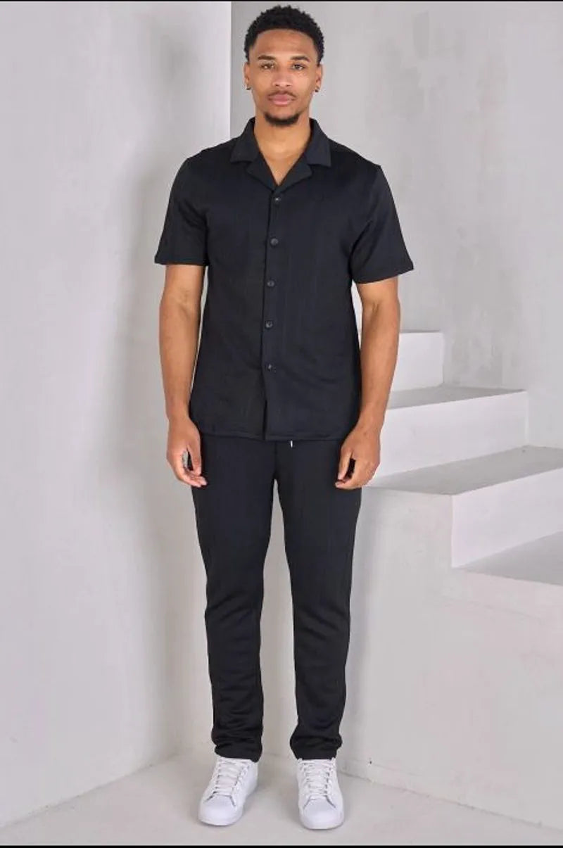Two-piece set: black shirt + joggers
