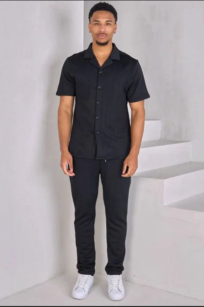 Two-piece set: black shirt + joggers