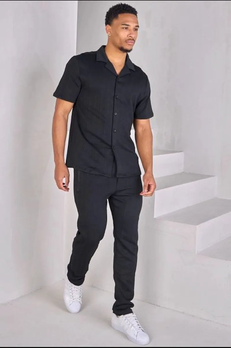 Two-piece set: black shirt + joggers