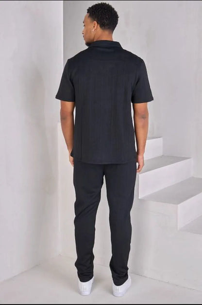 Two-piece set: black shirt + joggers