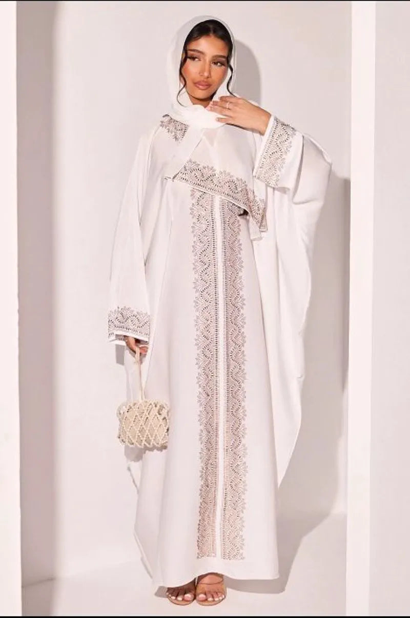 Abaya blanche à strass dorés rectangles