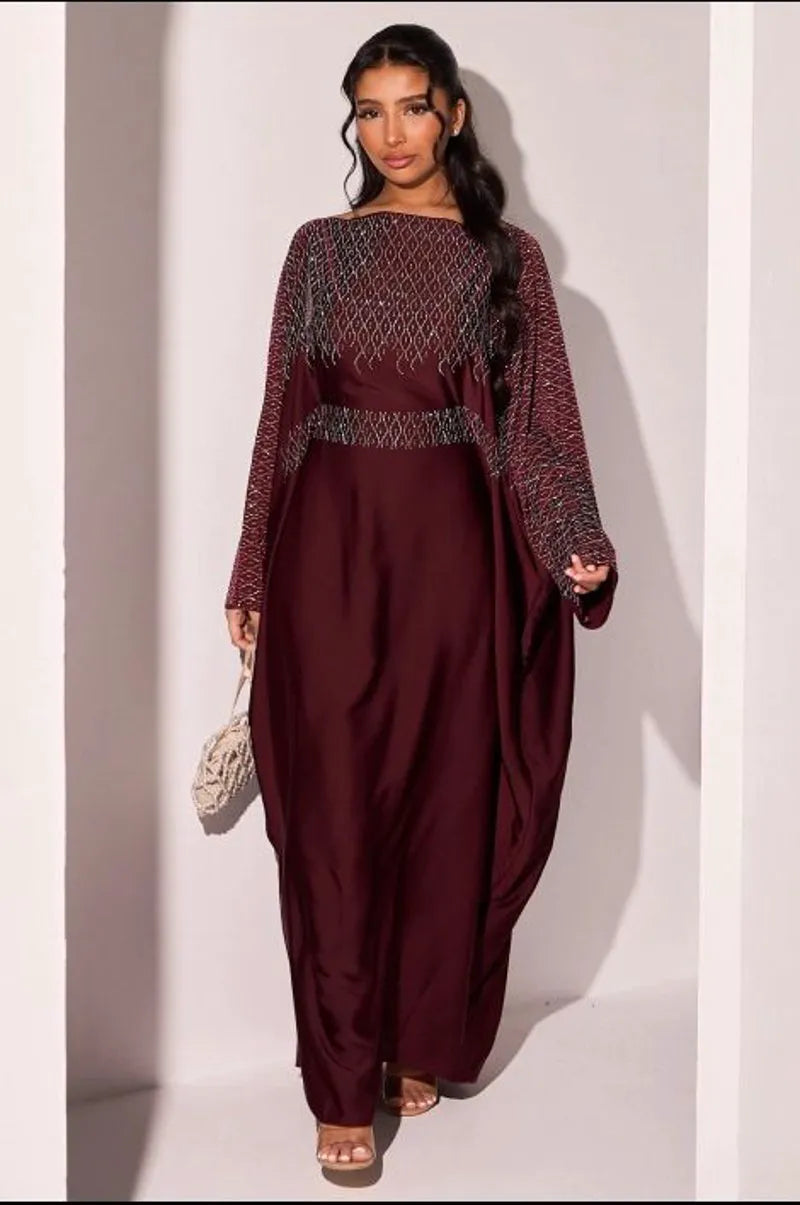 Abaya bordeaux à strass en vagues argentées