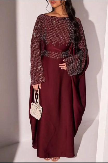 Abaya bordeaux à strass en vagues argentées
