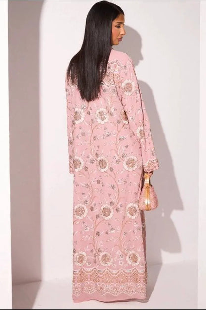 Abaya rose clair à motifs floraux de perles dorées et sequins argentés