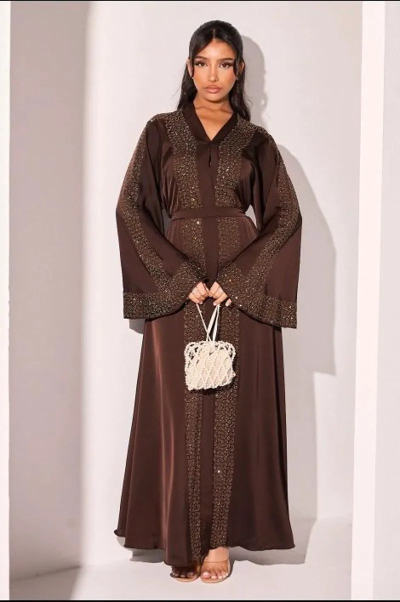 Abaya style kimono marron à strass argentés et dorés + voile