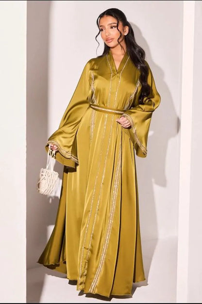 Abaya vert olive à strass bicolore en bandes + voile