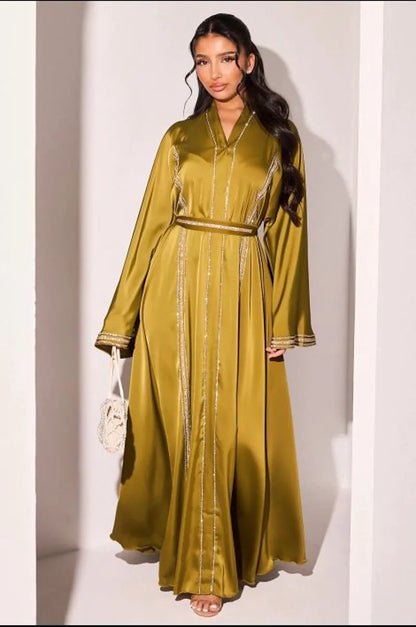Abaya vert olive à strass bicolore en bandes + voile