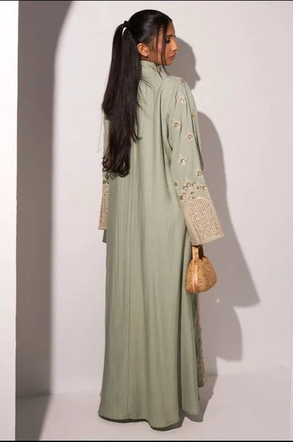 Abaya verte à sequins dorés et broderies