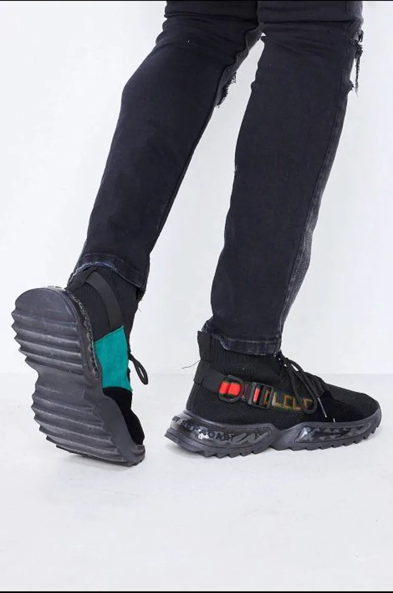 Black socks with green detail sneakers