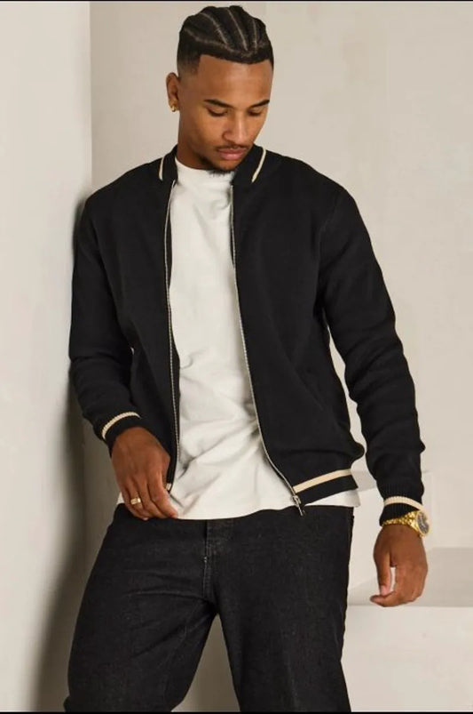 Black knitted zip-up vest