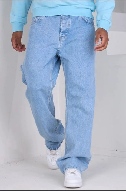 Wide-cut blue jeans