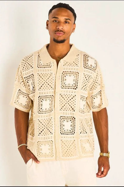 Chemise beige en crochet à motifs géométriques