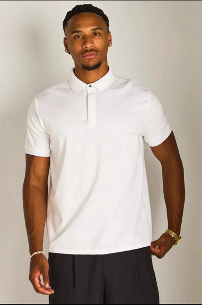Chemise blanche manches courtes et col à rabats