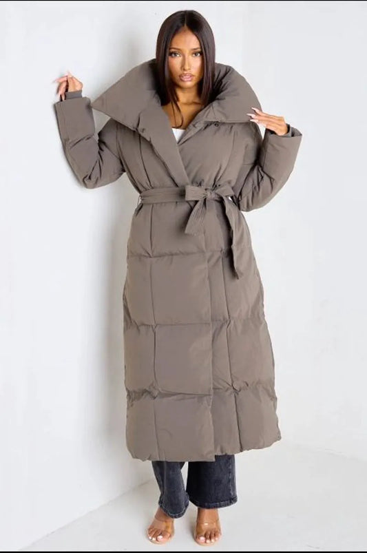 Quilted grey long-sleeve down jacket