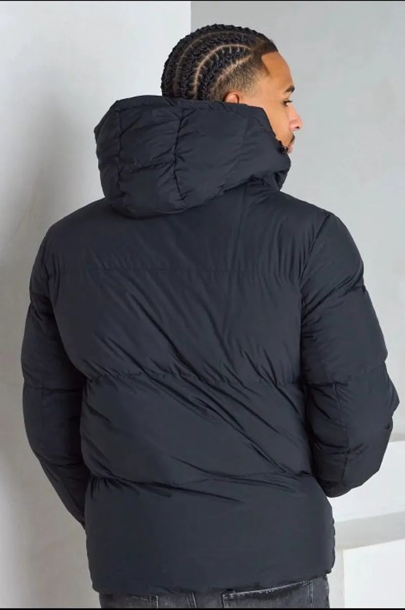 Doudoune noire matelassée à capuche