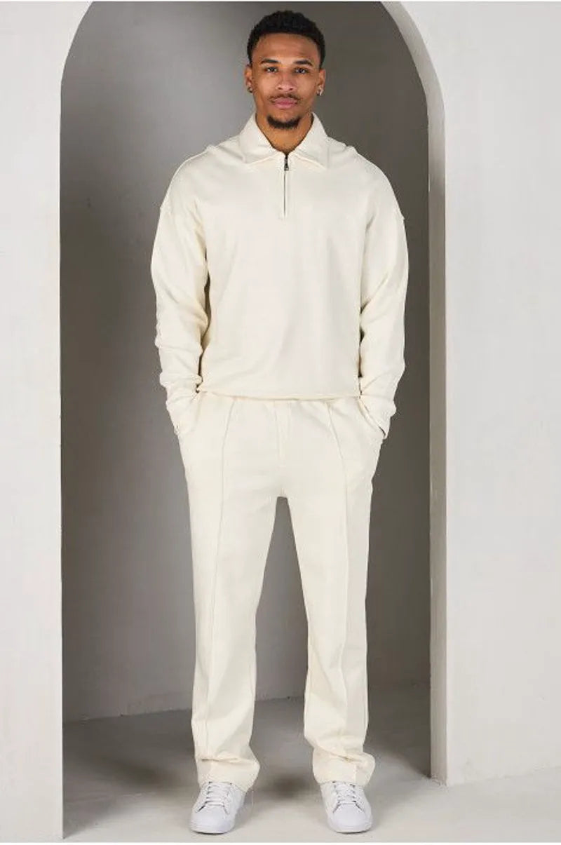 Two-piece ensemble: ecru sweatshirt and joggers