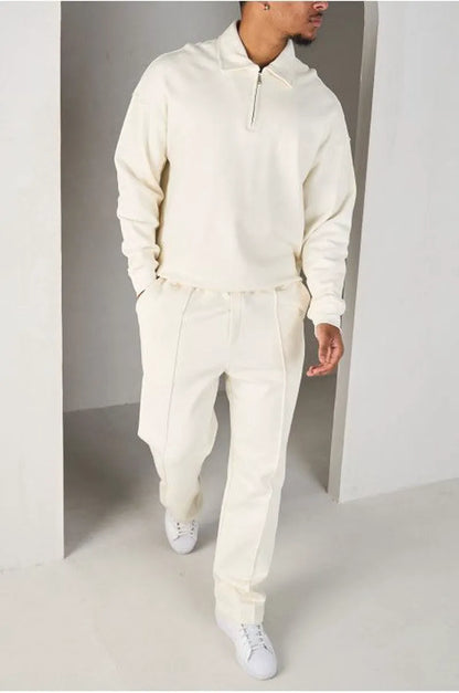 Two-piece ensemble: ecru sweatshirt and joggers