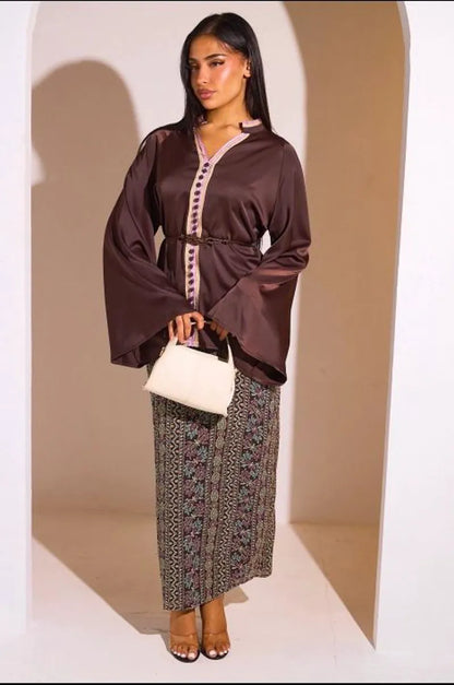 Ensemble 2 pièces : blouse + jupe marron à motifs colorés