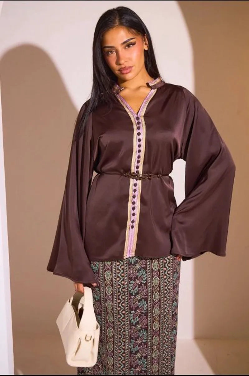 Ensemble 2 pièces : blouse + jupe marron à motifs colorés