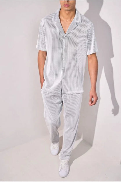 Pleated two-piece set: white shirt + trousers