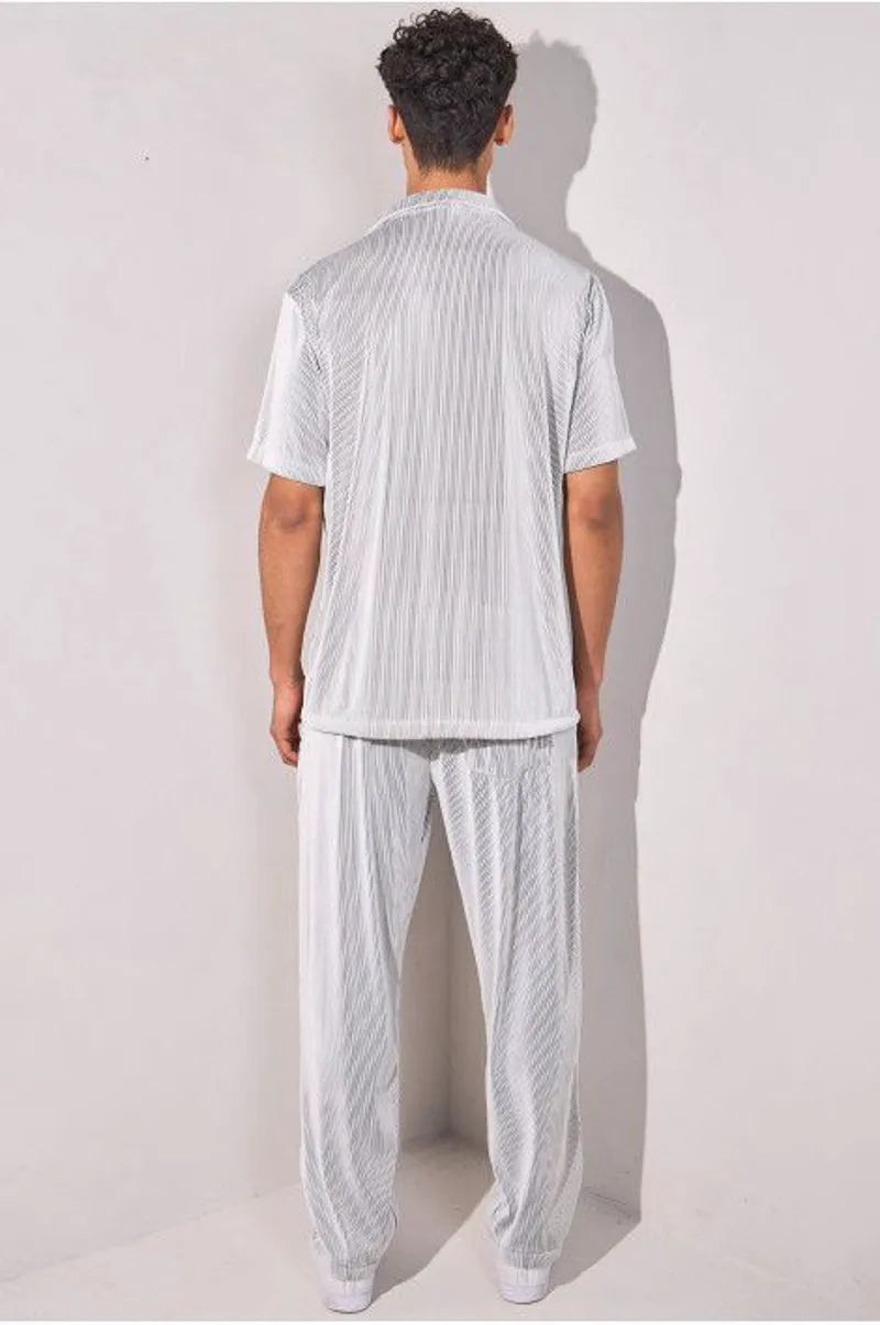 Pleated two-piece set: white shirt + trousers
