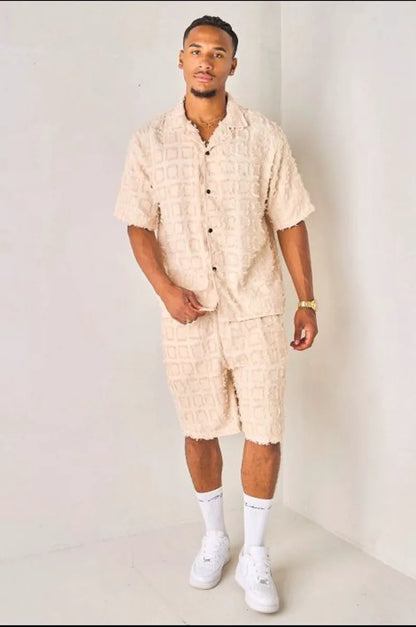 Textured two-piece set with fringed square pattern: beige shirt + shorts
