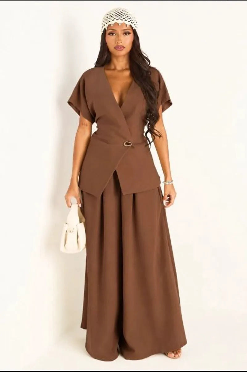 Ensemble deux pièces marron haut manches courtes + pantalon coupe droite