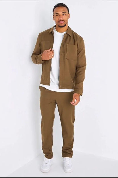 Ensemble deux pièces vert kaki veste à col rabat + pantalon coupe droite