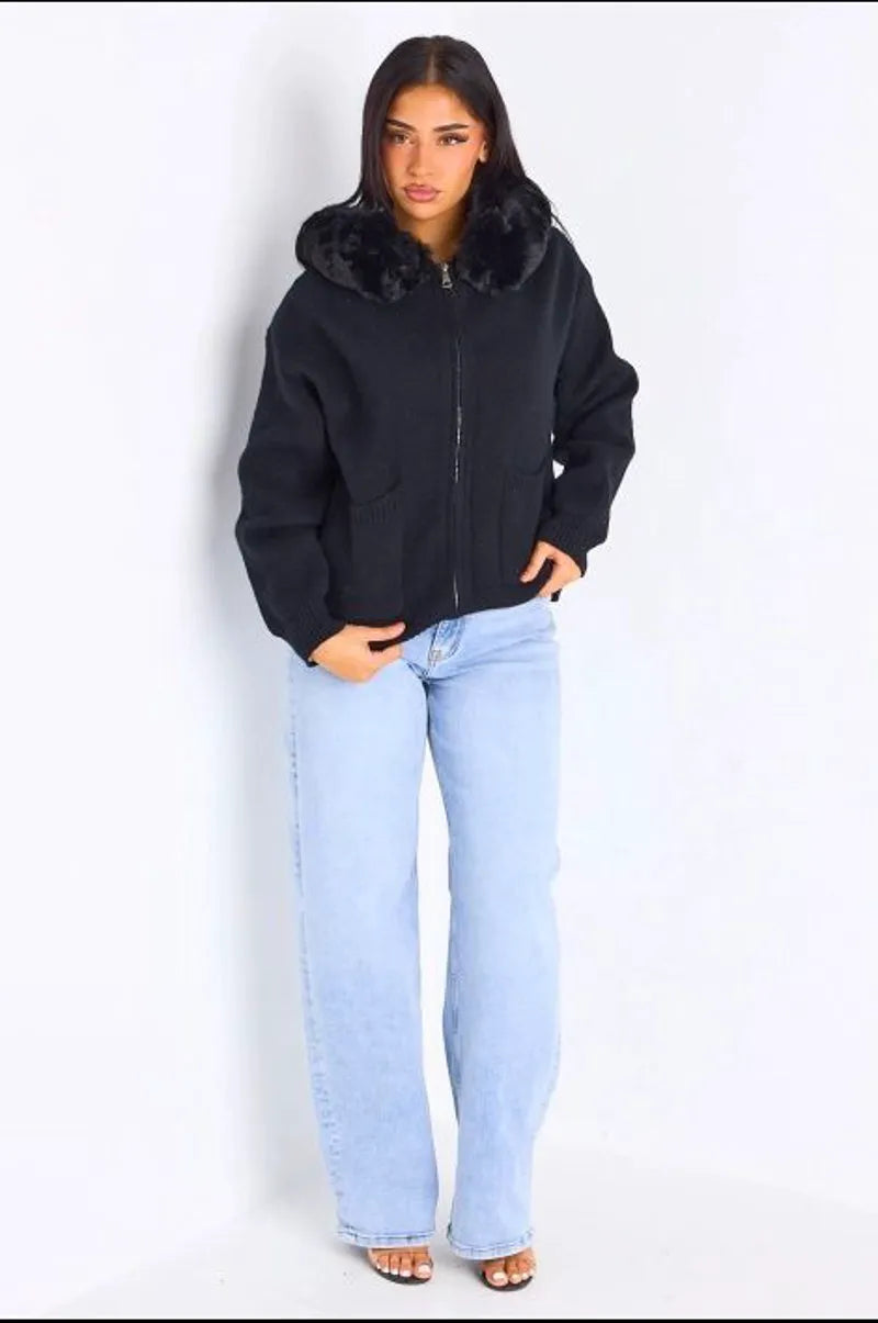 Gilet en maille à capuche fourrée noir