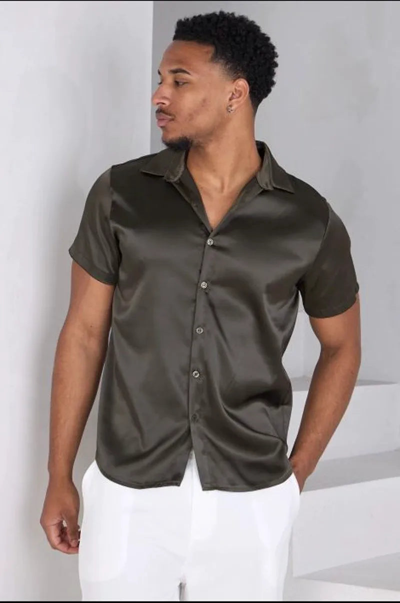 Short-sleeve green satin-effect shirt