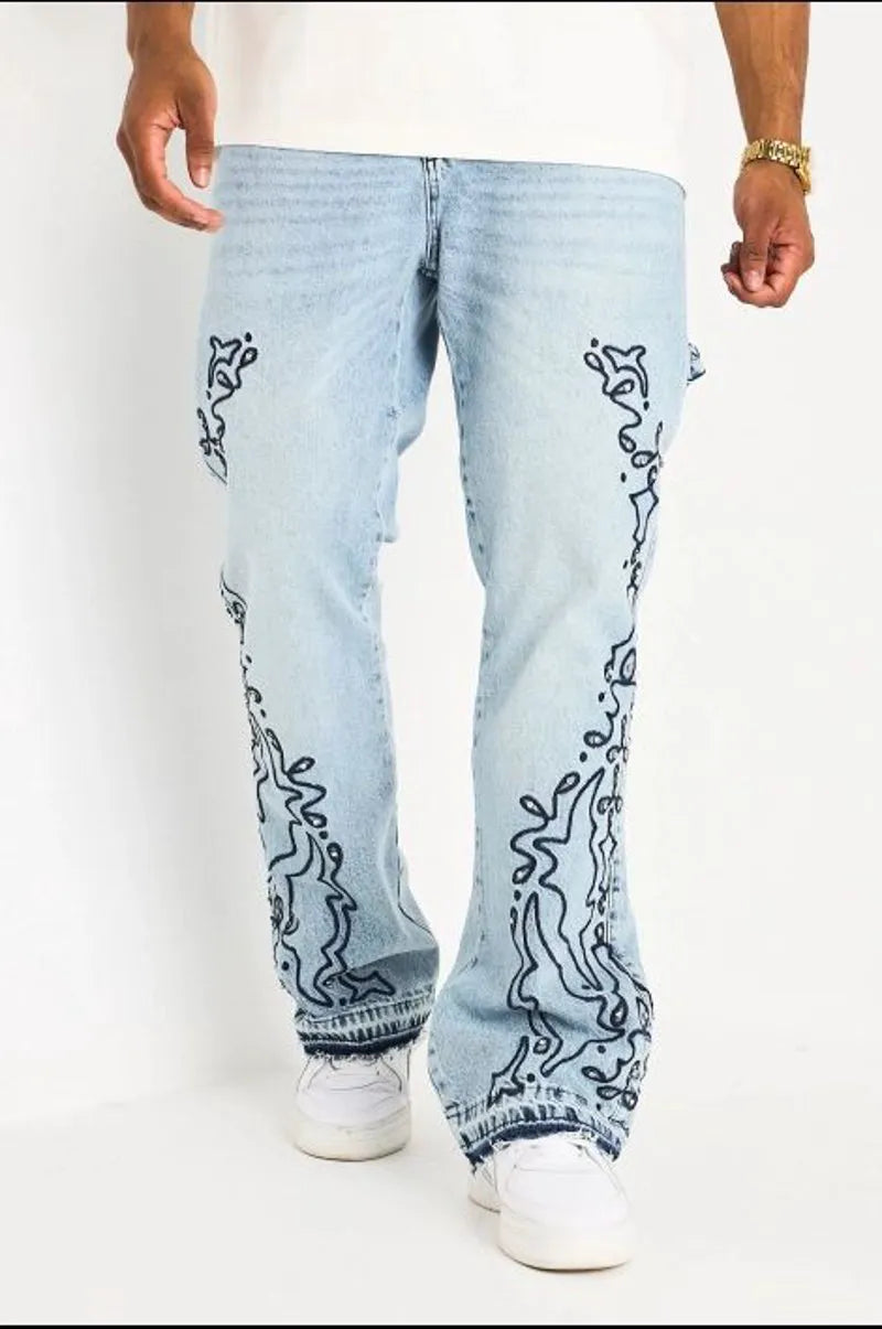 Jean bleu clair à motifs arabesques