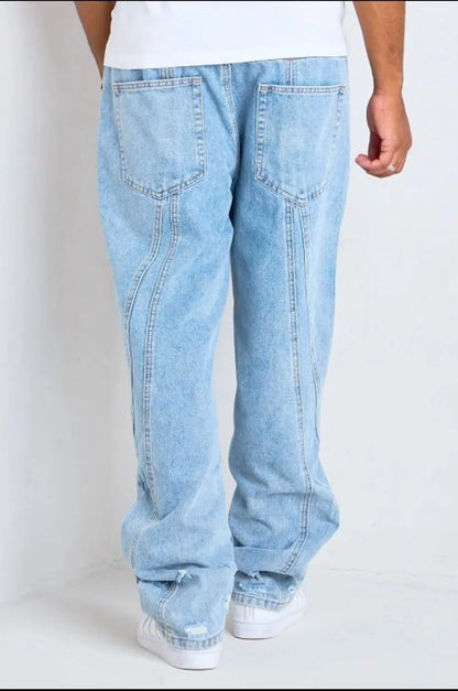 Light blue straight-cut jeans with double stitching and frayed hem
