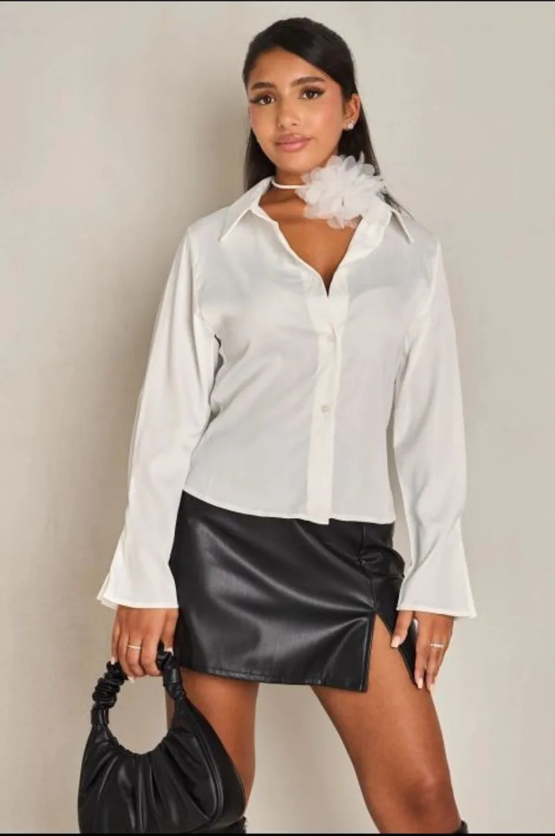 Fitted white shirt
