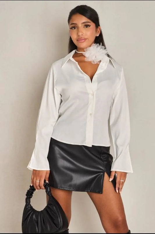 Fitted white shirt