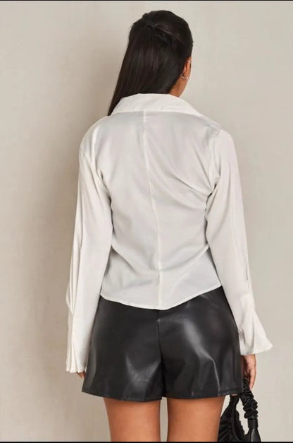 Fitted white shirt