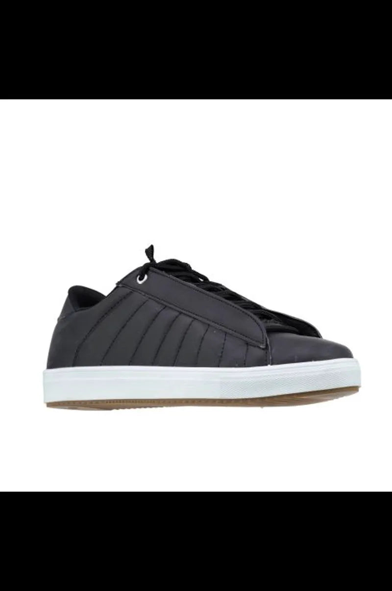 Low-top black sneakers