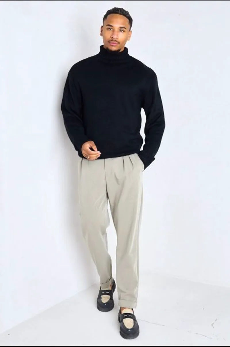 Beige pleated trousers