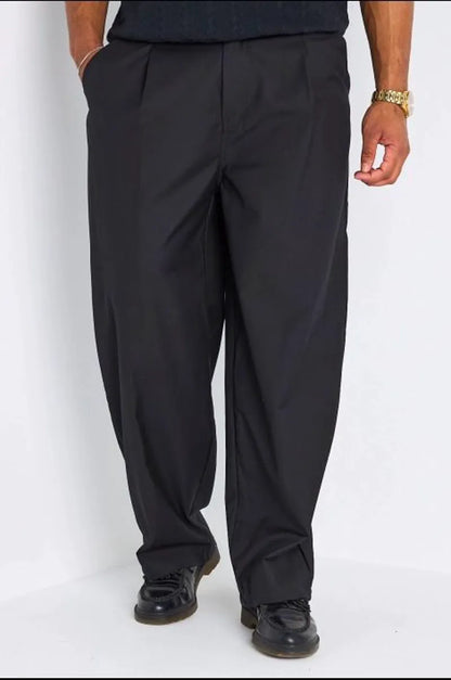 Pantalon fluide noir à coupe droite