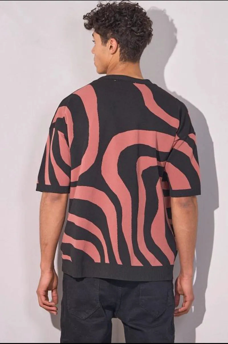 Two-tone black and dark pink short-sleeve sweater