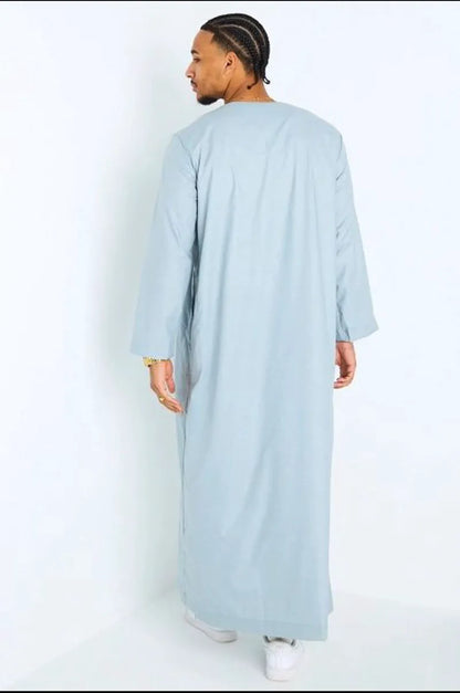 Qamis bleu clair à pompons