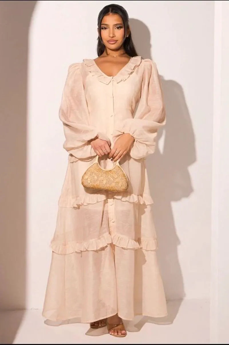 Robe beige + voilage manche longue