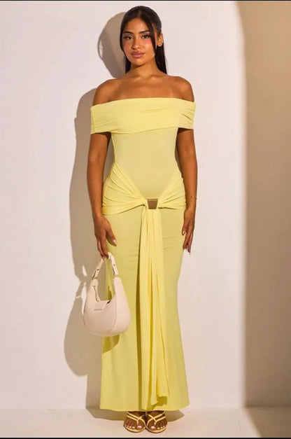 Robe jaune à col bardot et empiècement