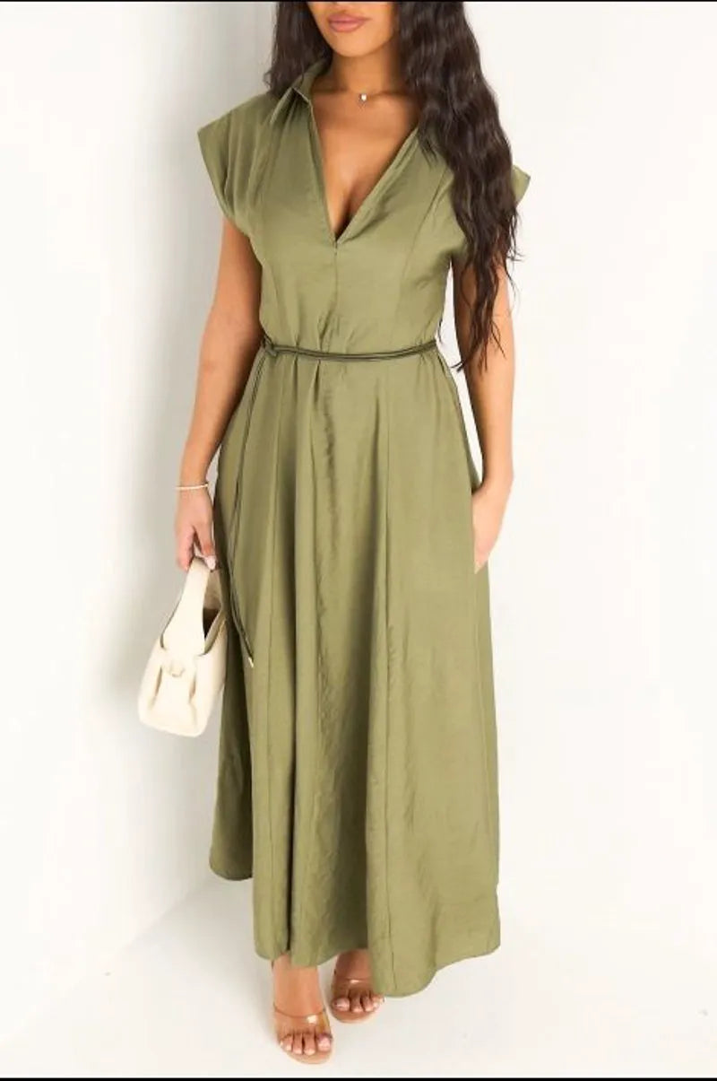 Robe kaki à coupe droite ceinturée