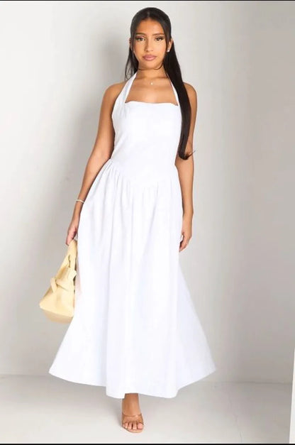 Robe longue blanche à dos nu