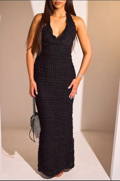 Robe noire à effet dentelle dos nu