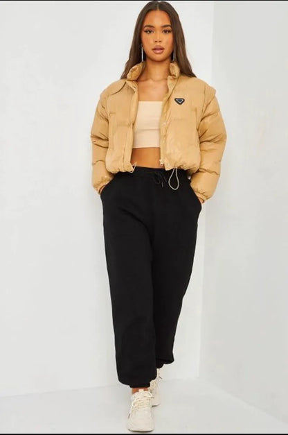 Short camel oil-finish puffer jacket with detachable sleeves