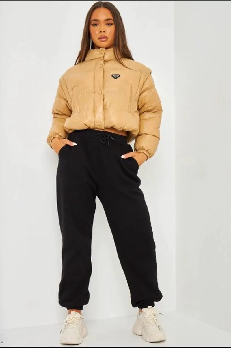 Short camel oil-finish puffer jacket with detachable sleeves